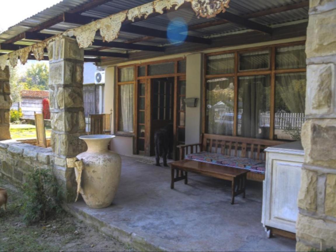 The Green Acorn Guest House Ficksburg Bagian luar foto