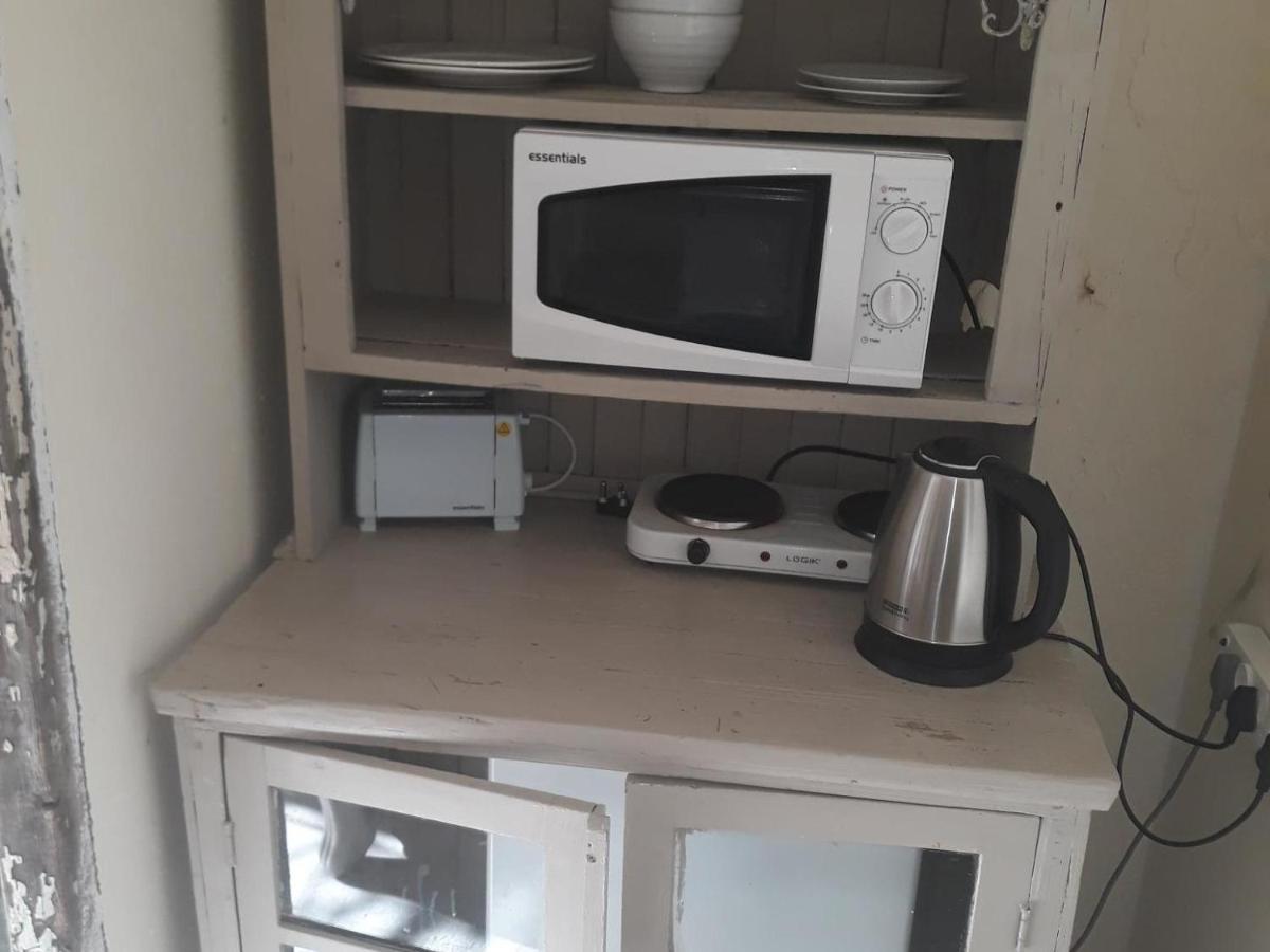 The Green Acorn Guest House Ficksburg Bagian luar foto