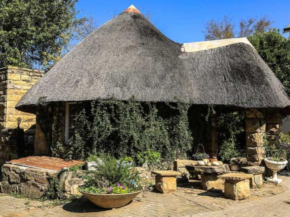 The Green Acorn Guest House Ficksburg Bagian luar foto
